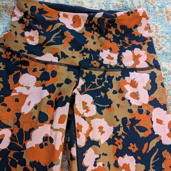 Prana Women's XS Kimble Printed 7/8 Legging Pants Nordic Pink Wildflower - Picture 2 of 11